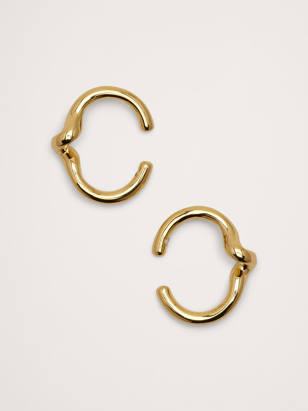 Twist Ear Cuff - Gold