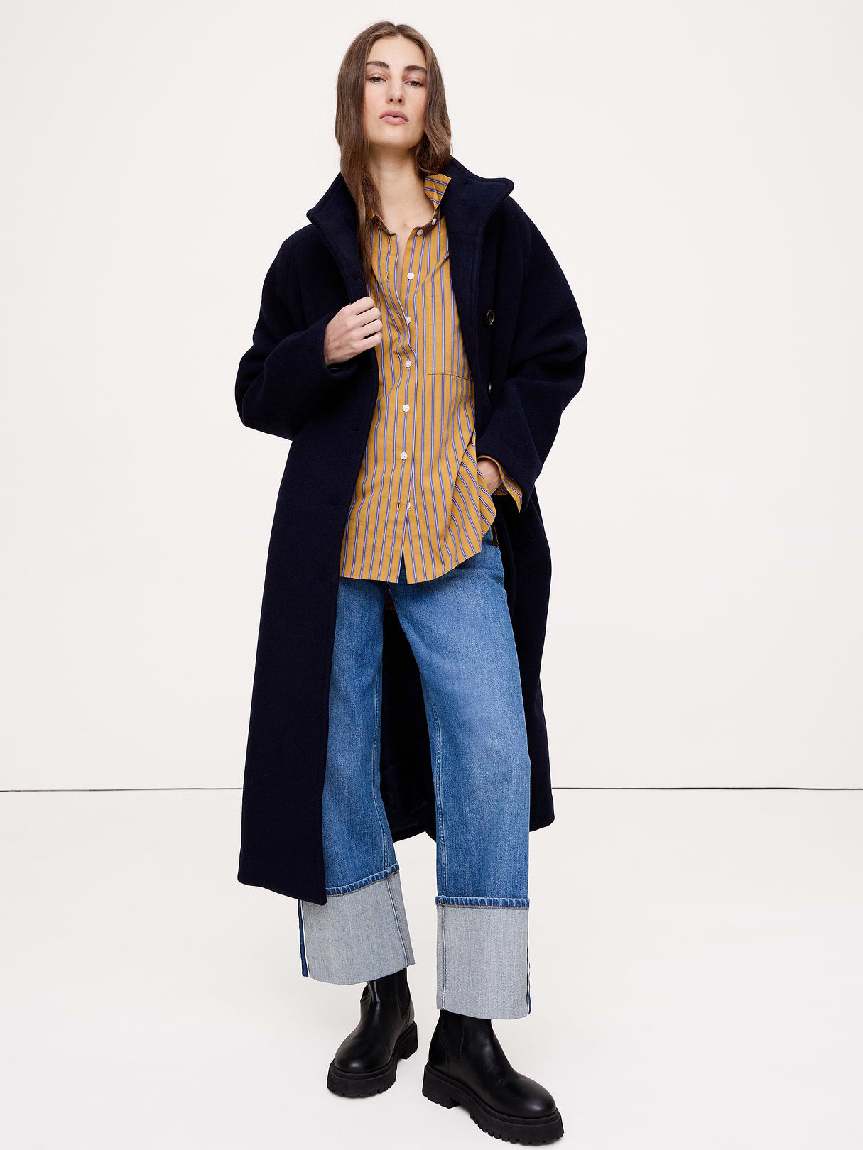 The Oversized Shirt in Cotton Poplin - Yellow Stripe