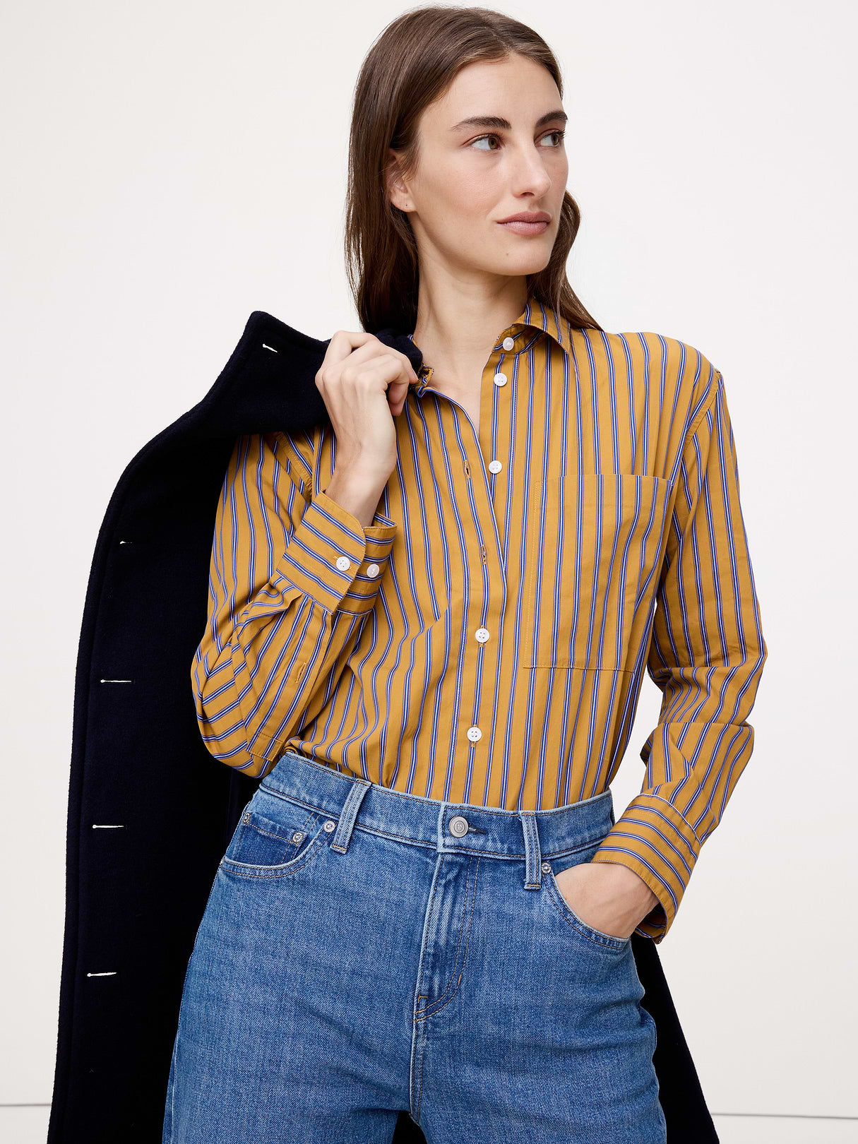 The Oversized Shirt in Cotton Poplin - Yellow Stripe