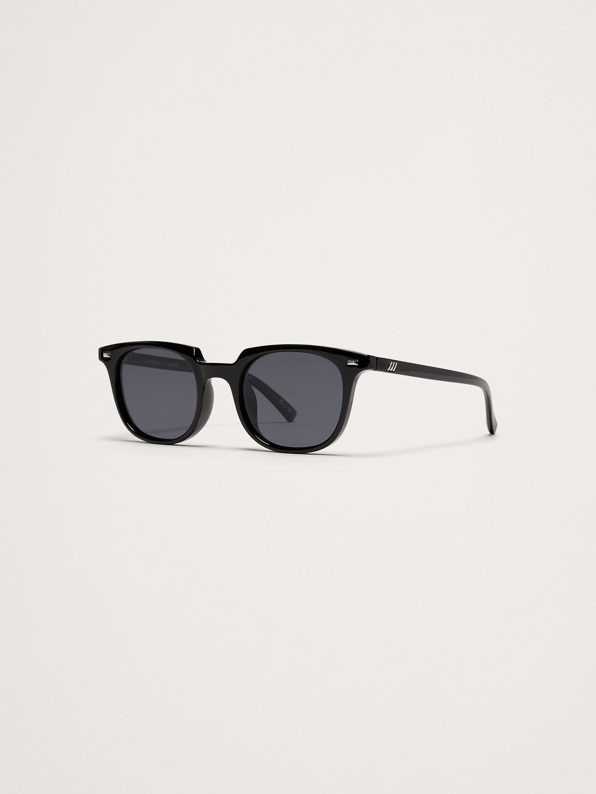 Le Resolu Sunglasses by Le Specs - Black