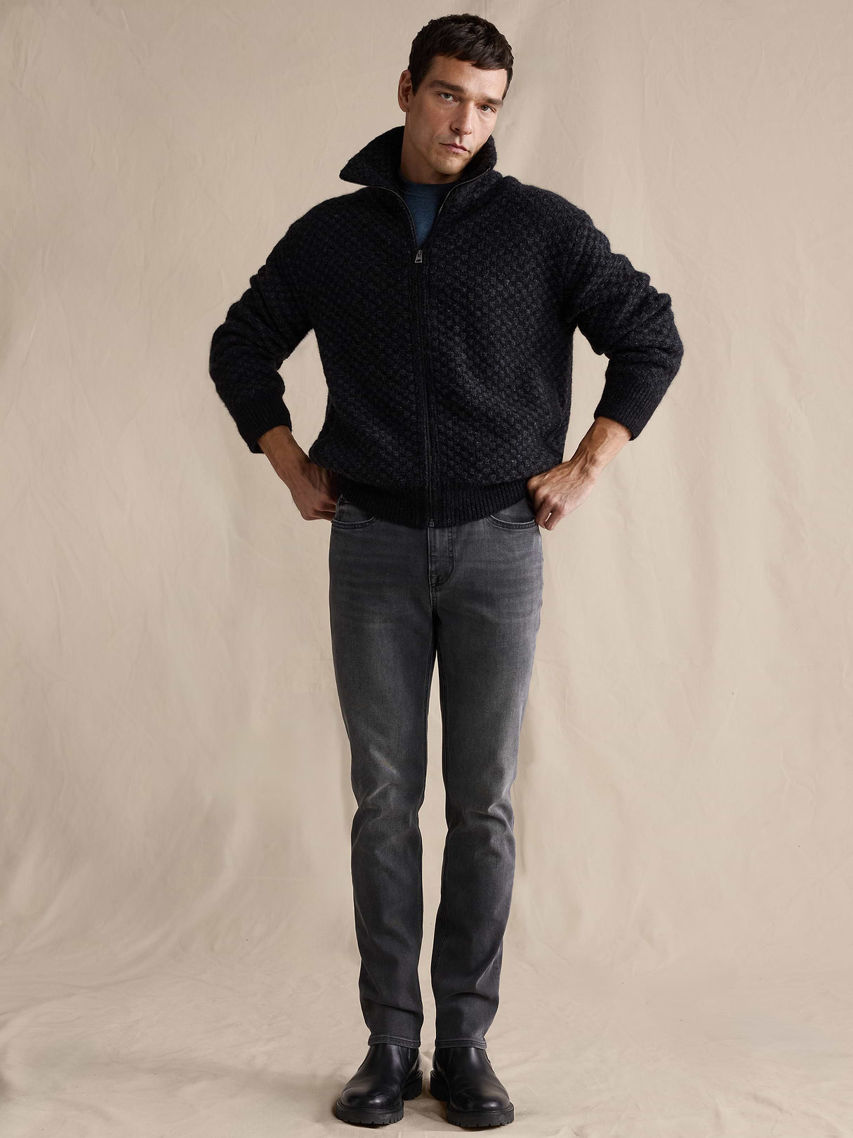 Slim Luxe Traveler Jean - Dusty Gray
