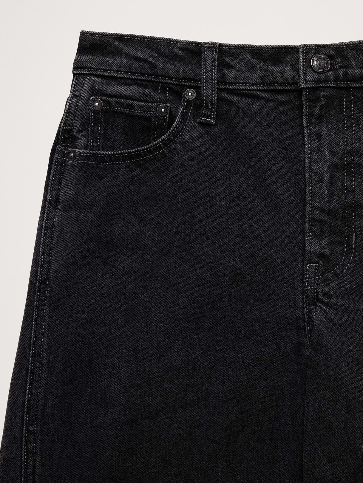 High-Rise Loose Barrel Jean - Washed Black