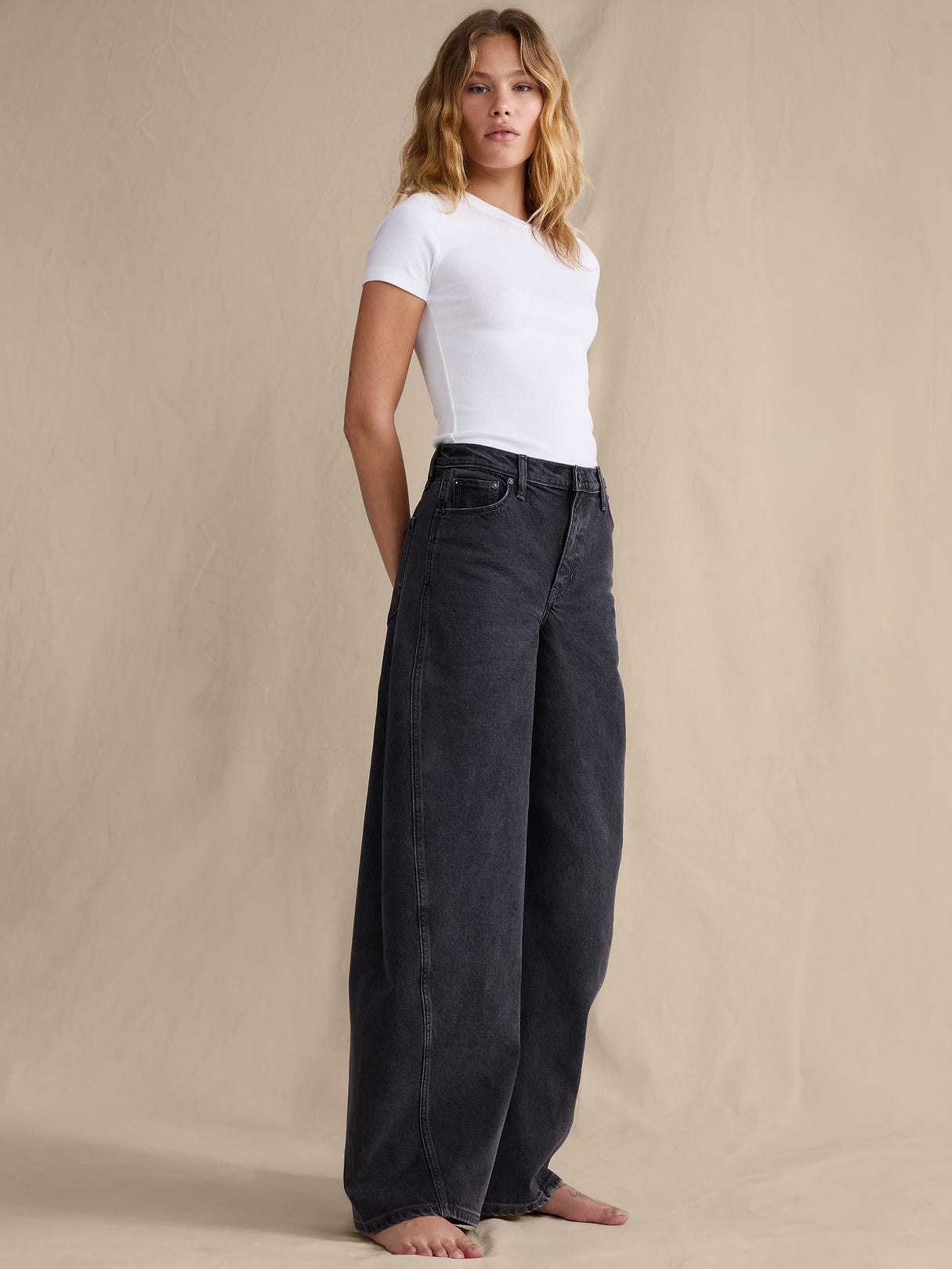 High-Rise Loose Barrel Jean - Washed Black