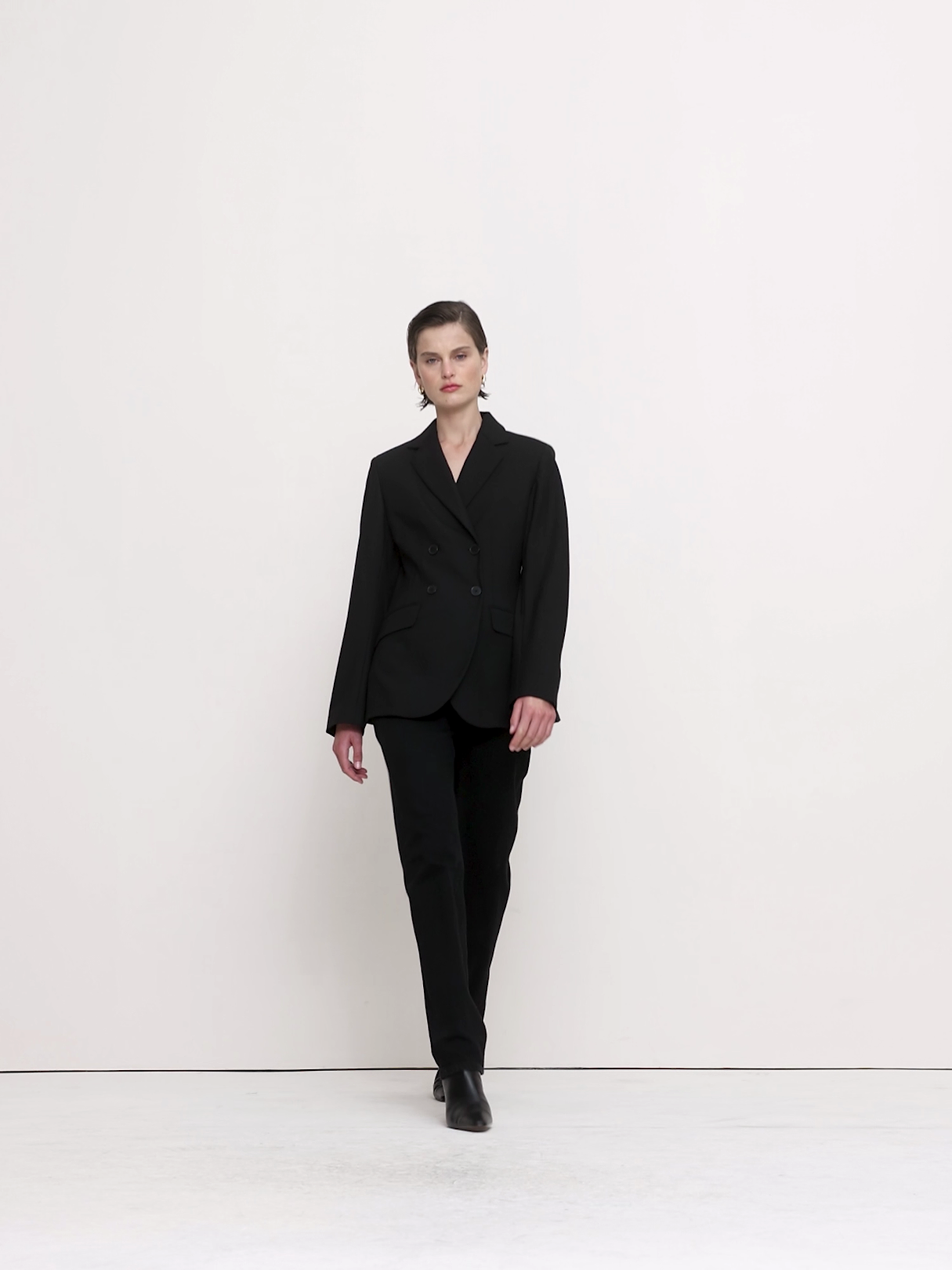 Hourglass Blazer - Black