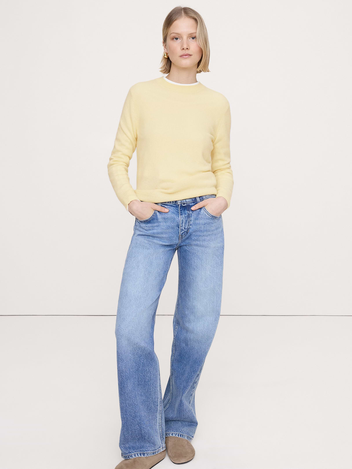Lightweight Cashmere Crew-Neck Sweater - Sahara Sun Yellow