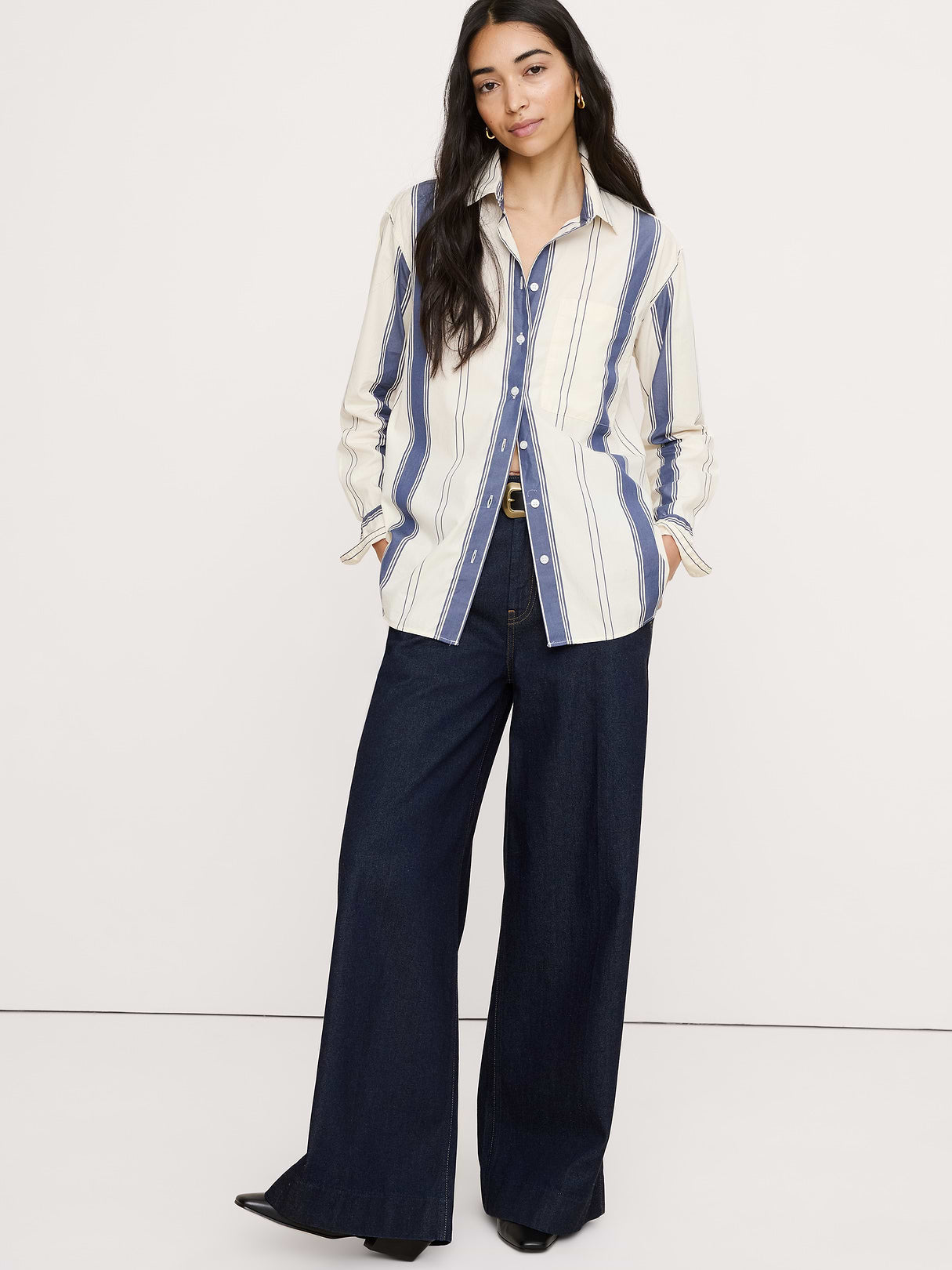 The Oversized Shirt in Cotton Poplin - Dark Multi Stripe