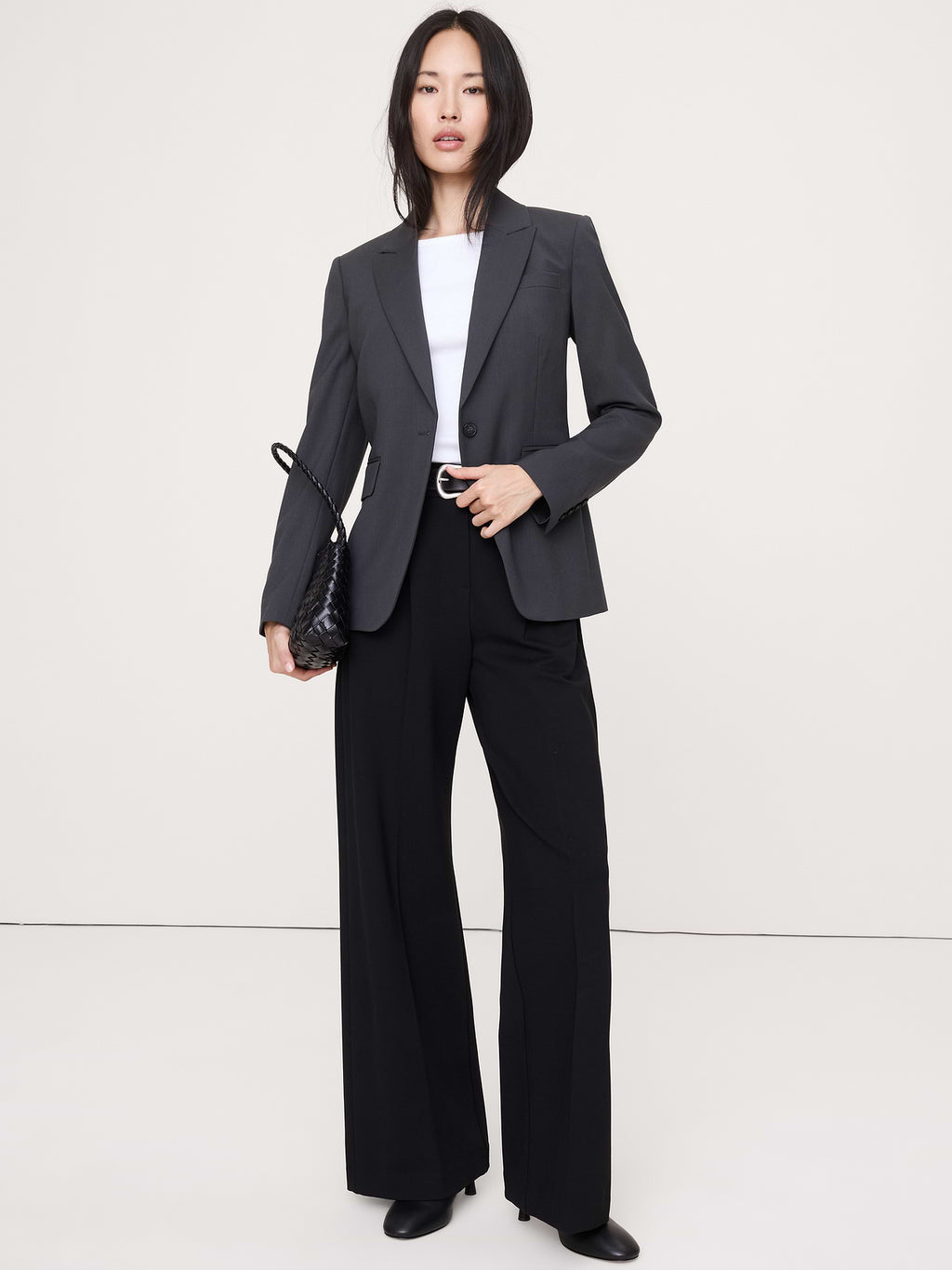 Slim Italian Lightweight Wool Blazer - Charcoal Gray