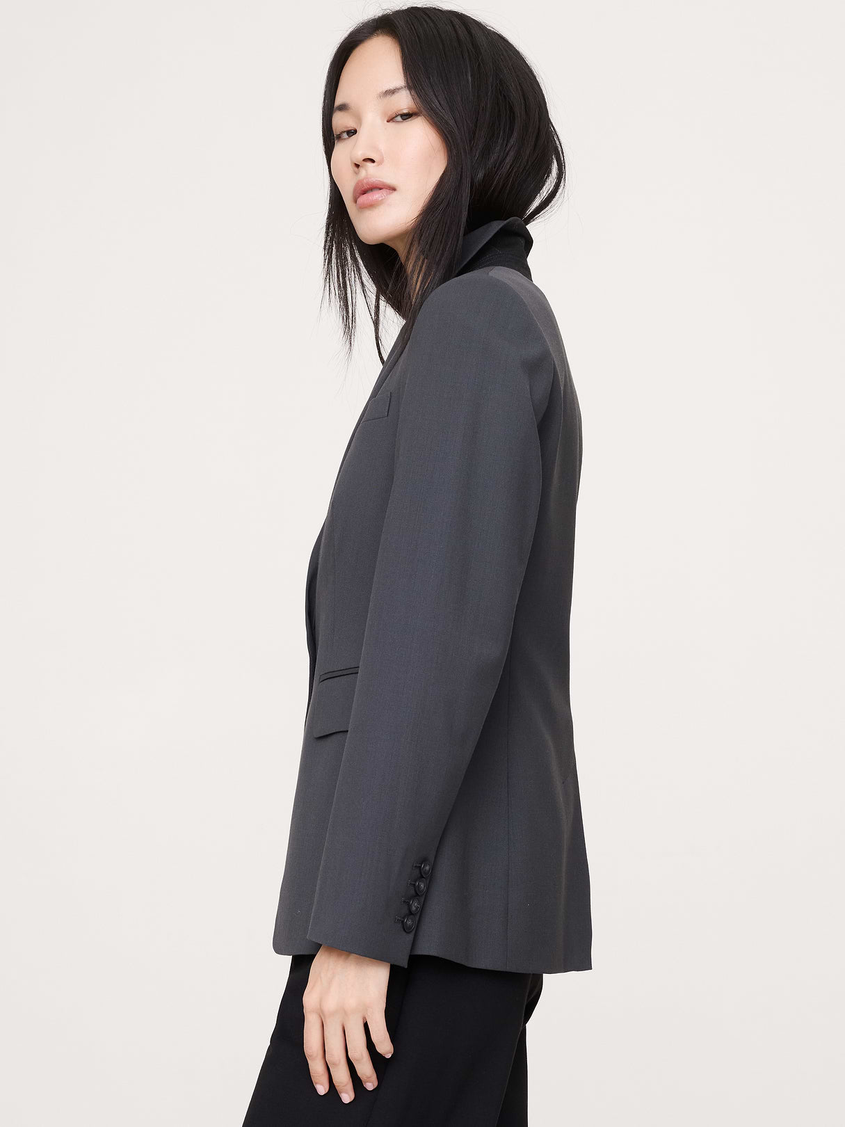 Slim Italian Lightweight Wool Blazer - Charcoal Gray