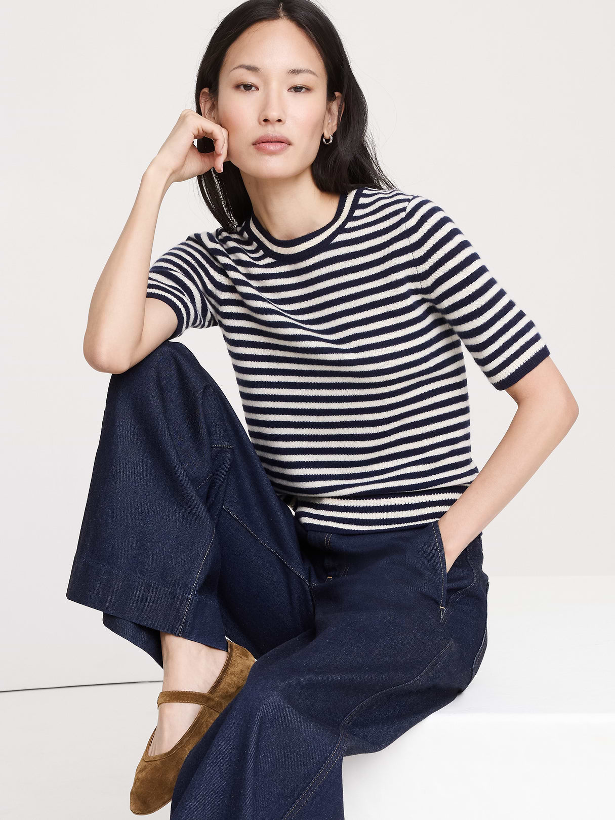 Lightweight Cashmere Short-Sleeve Sweater - Navy Blue Stripe