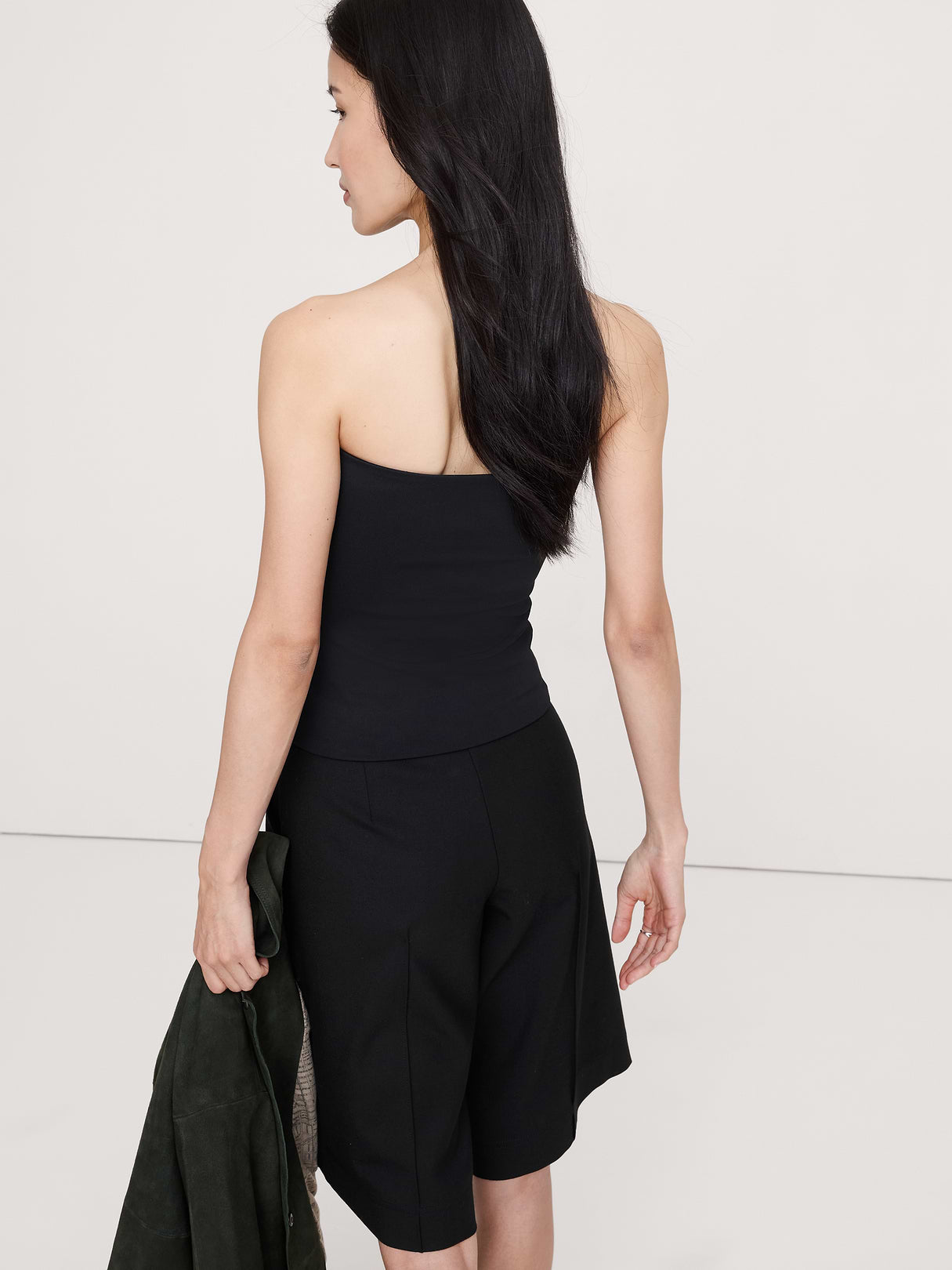 Sculpted-Stretch Tube Top - Black