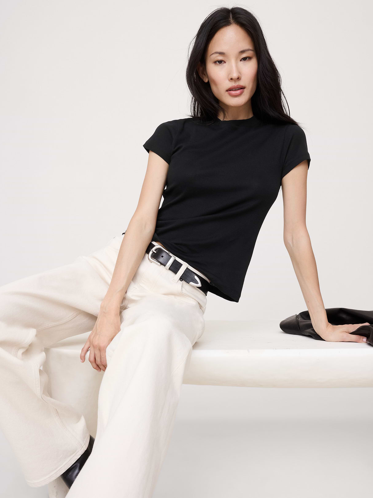 Airy Cotton Mock-Neck T-Shirt - Black