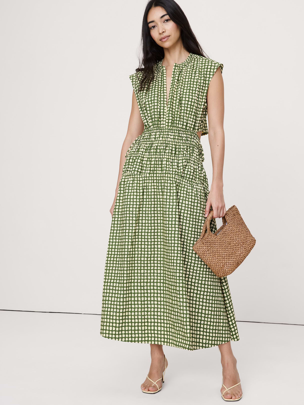 Smocked Cotton Poplin Maxi Dress with Open Back - Cream White Chain Print