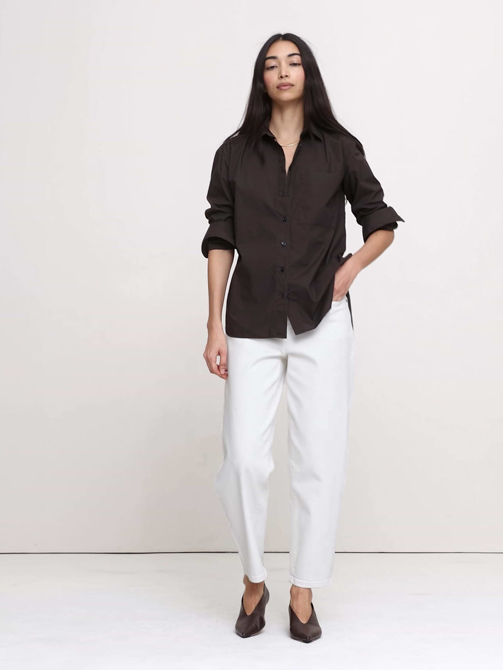 The Oversized Shirt in Cotton Poplin - Brownstone