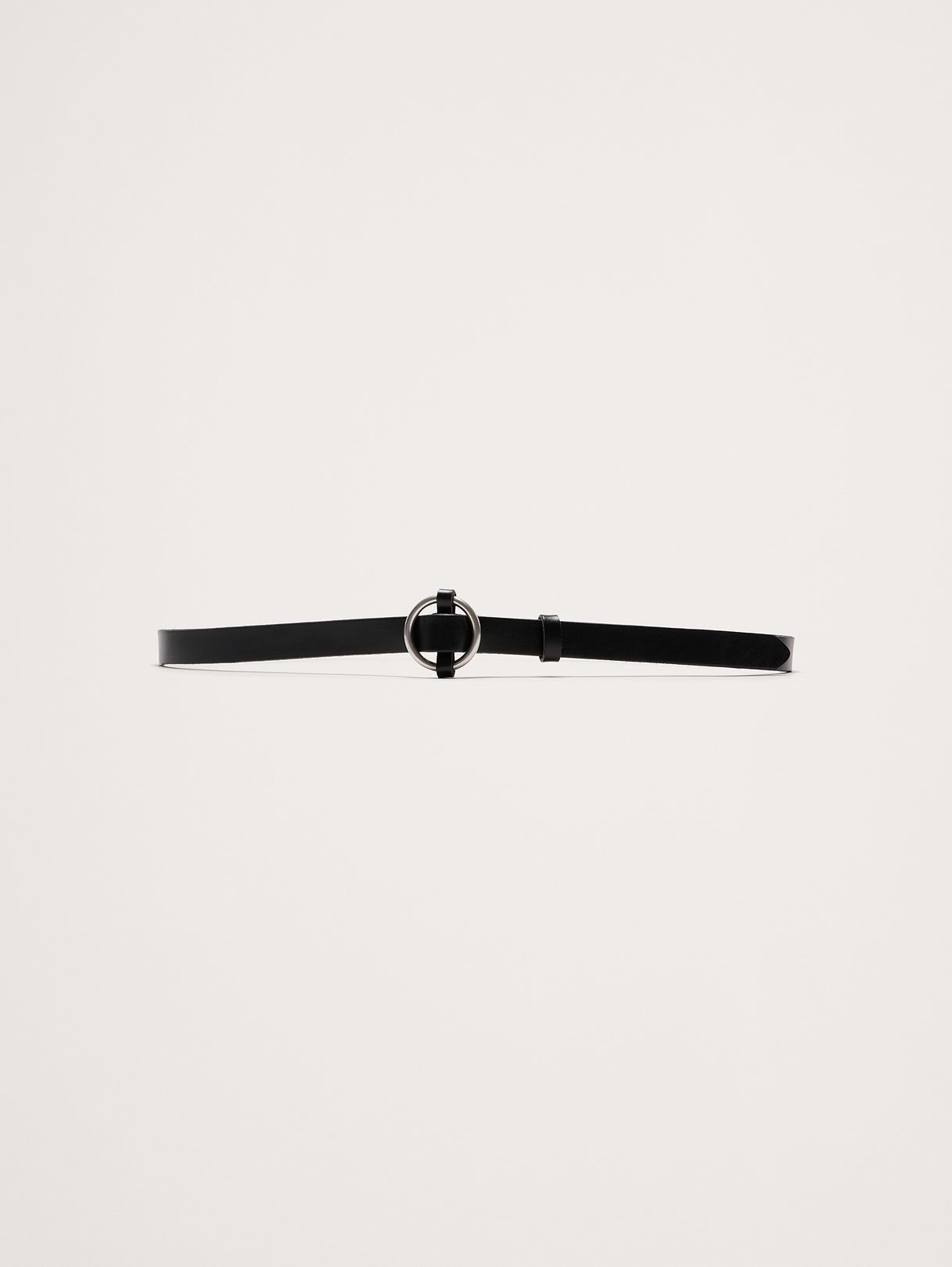 Leather Circle-Buckle Skinny Belt - Black