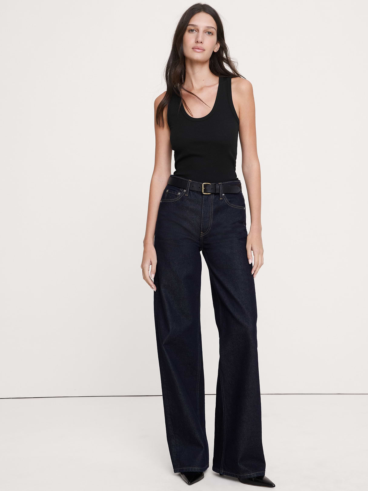 Ribbed Scoop-Neck Tank - Black