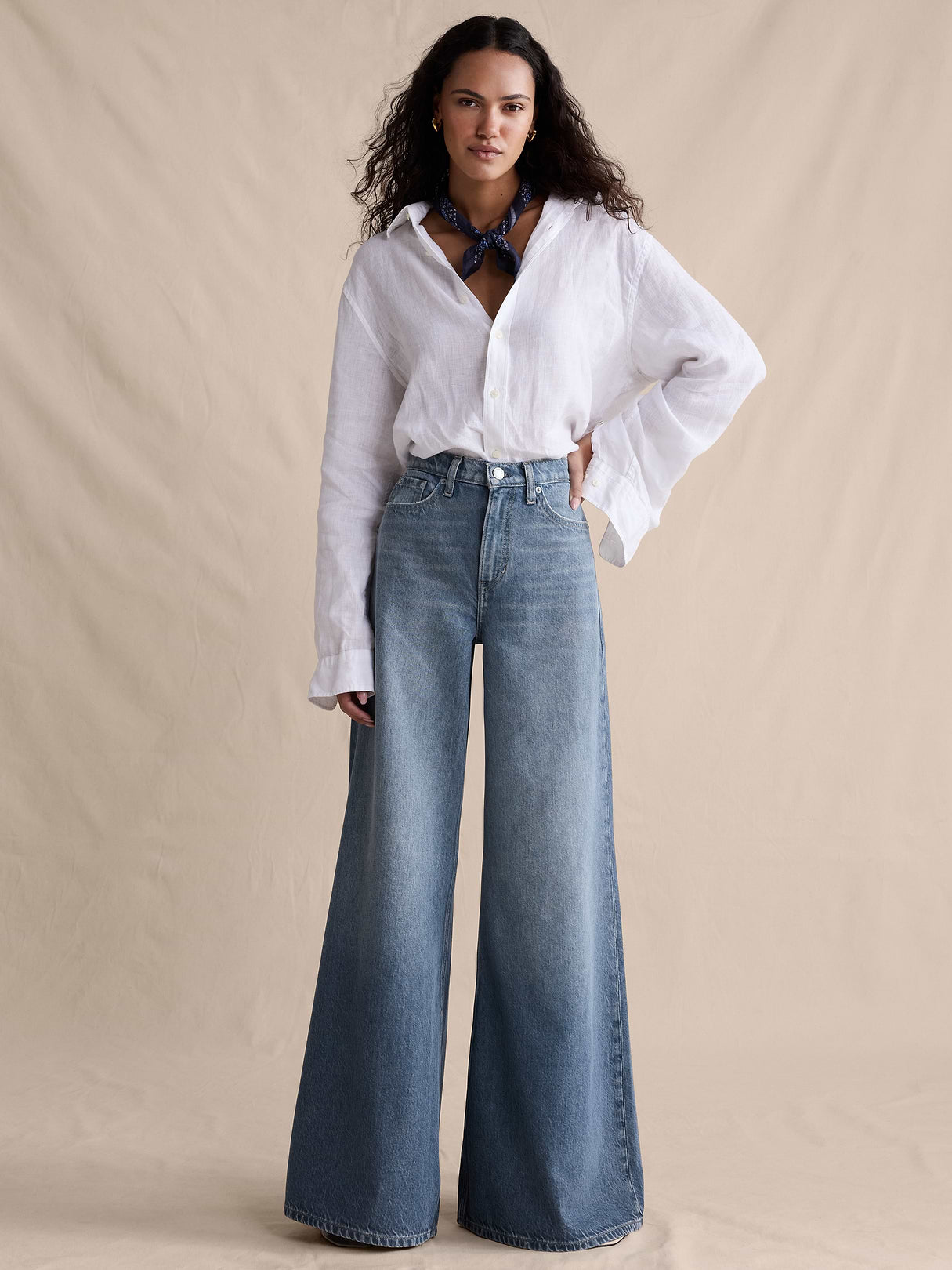 High-Rise Wide-Leg Lightweight Palazzo Jean - Medium Wash