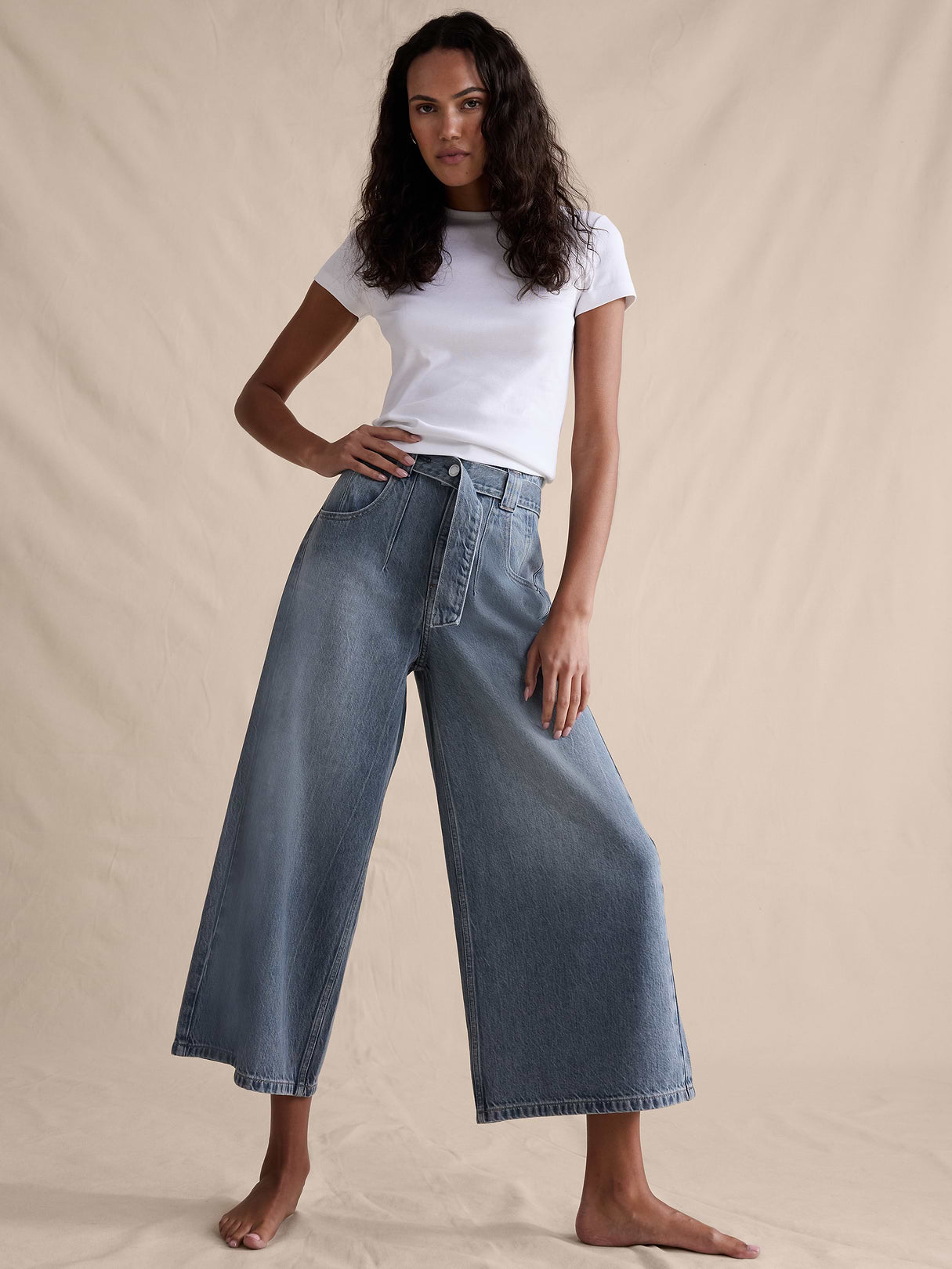 Ultra-High Rise Lightweight Culotte Jean - Light Wash