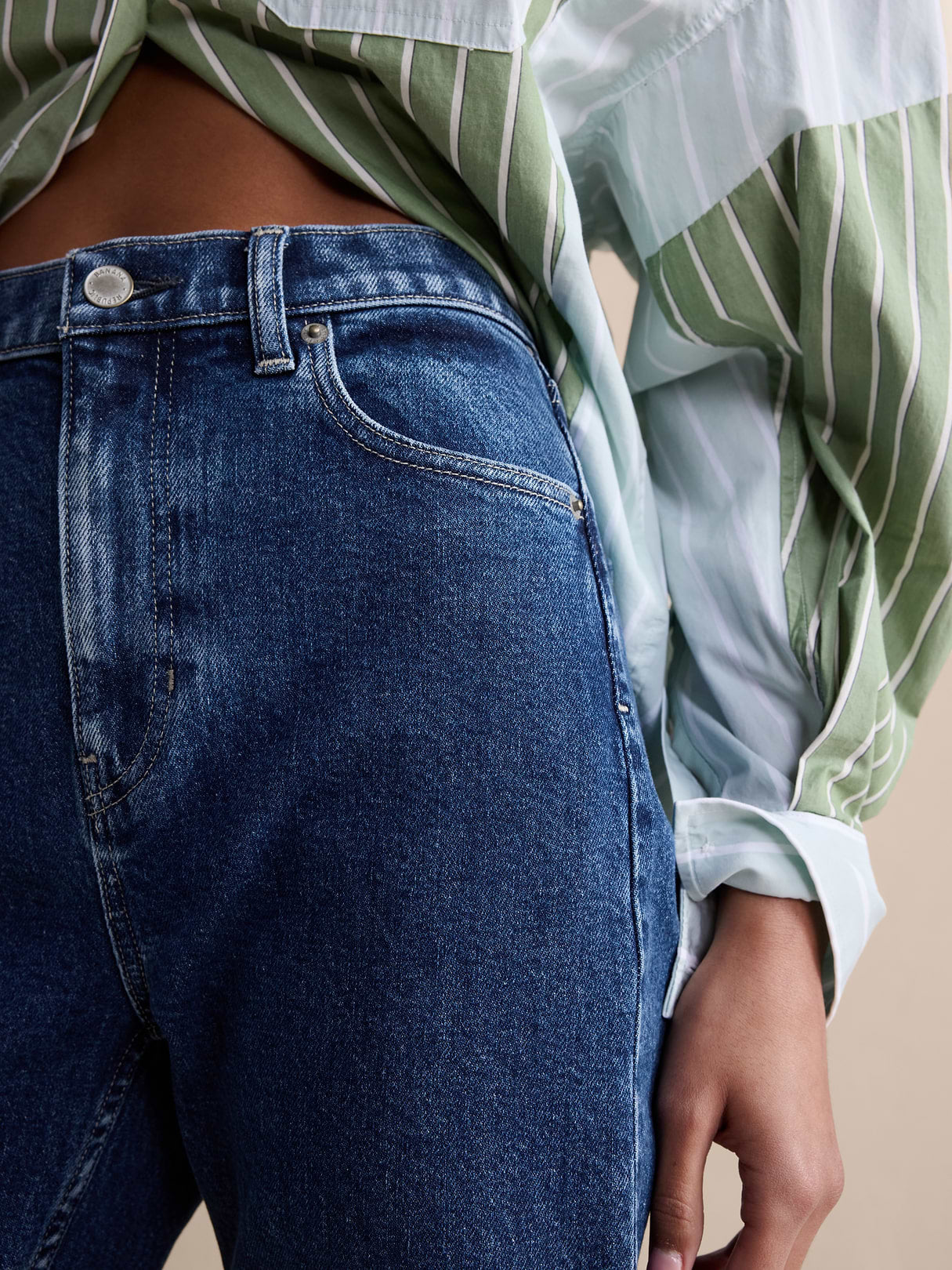 High-Rise 90S Straight Jean - Stone Wash