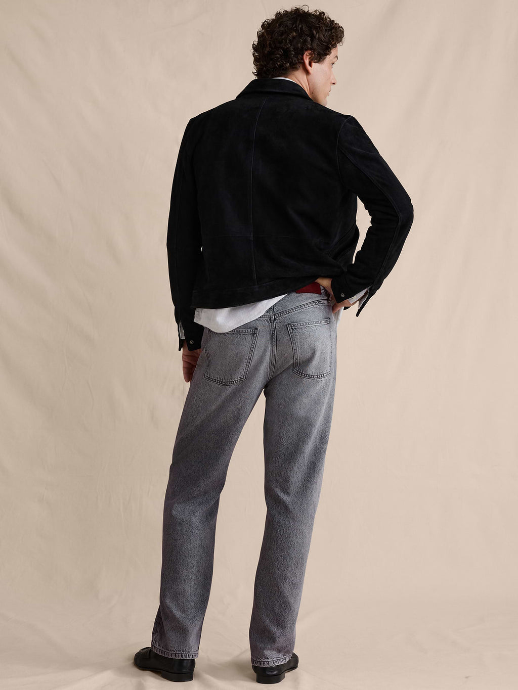 Relaxed-Straight Lightweight Jean - Medium Gray Wash