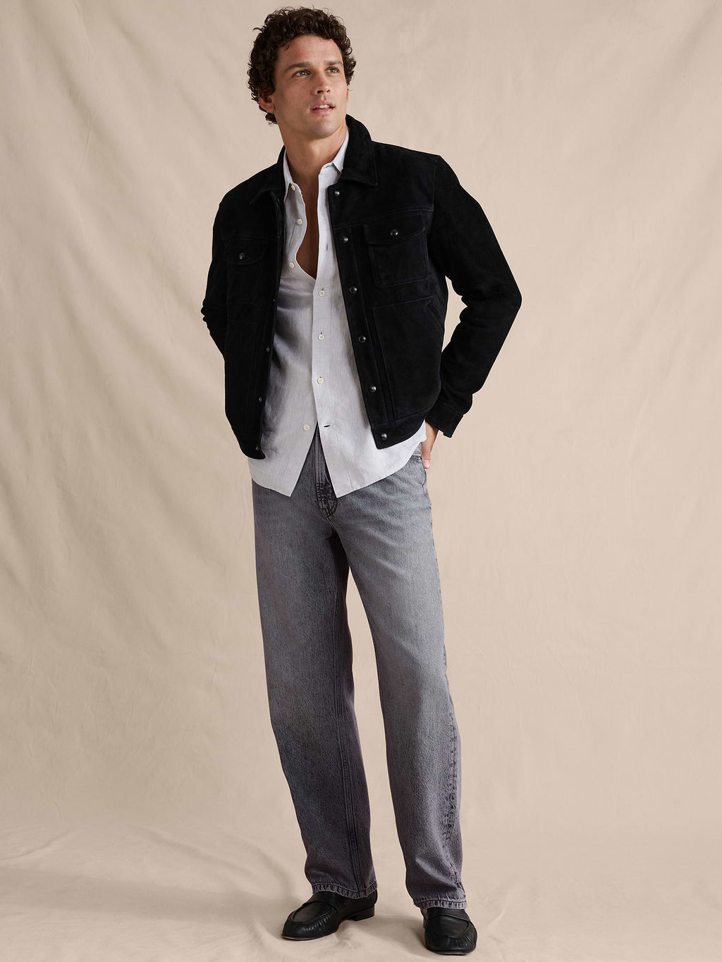 Relaxed-Straight Lightweight Jean - Medium Gray Wash