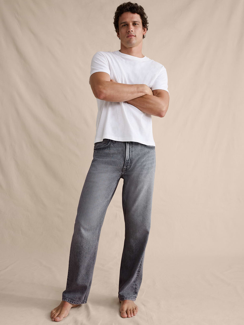Relaxed-Straight Lightweight Jean - Medium Gray Wash