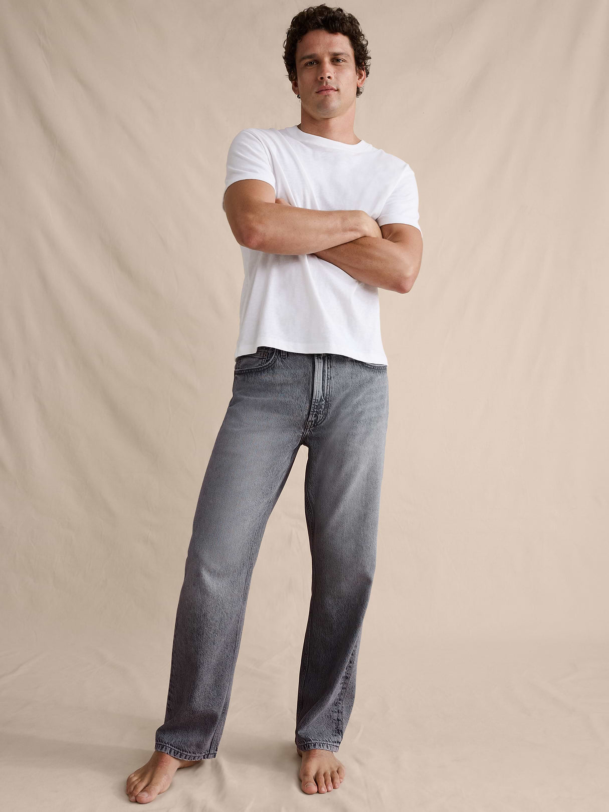 Relaxed-Straight Lightweight Jean - Medium Gray Wash