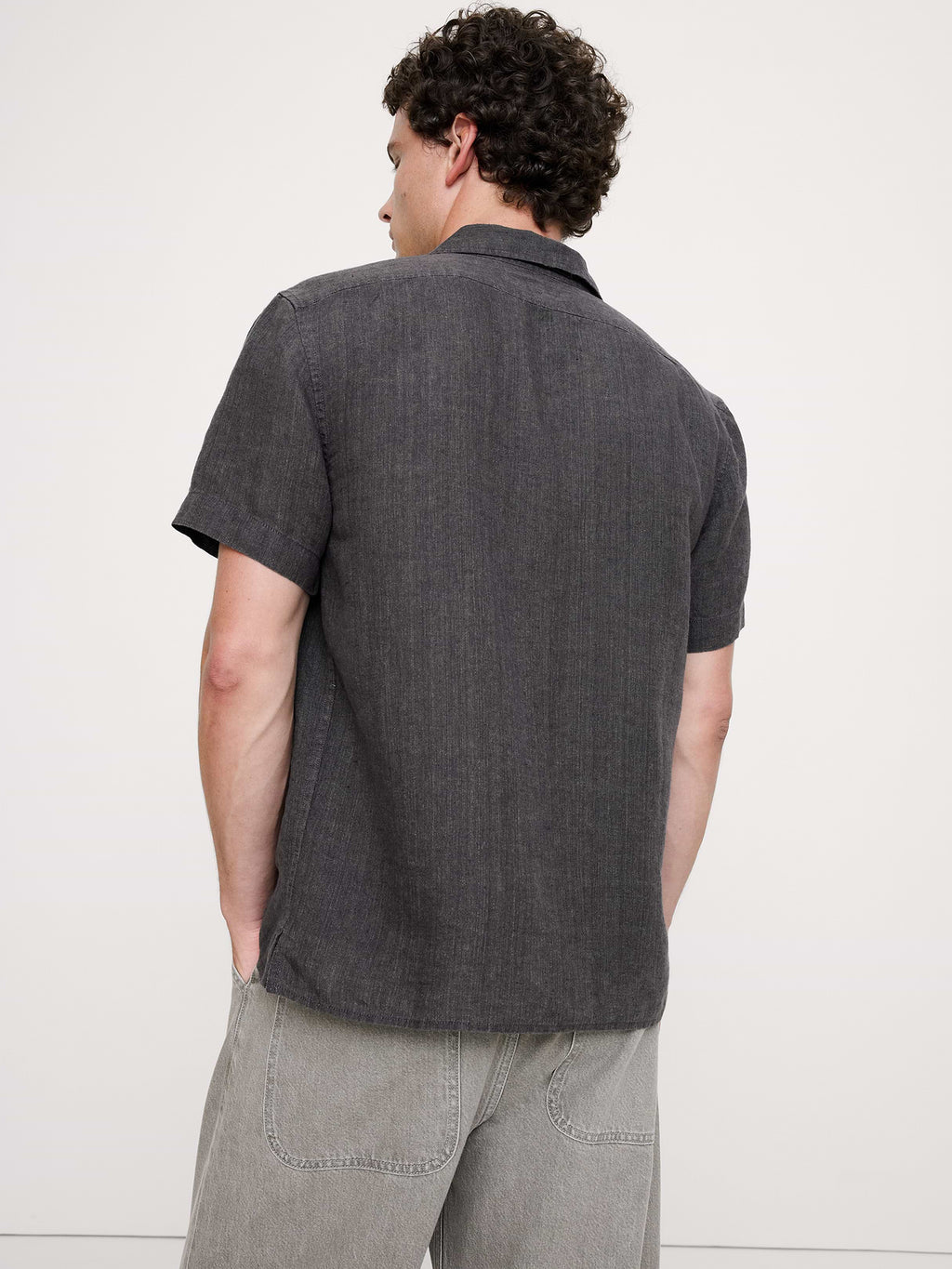 Standard-Fit Linen Resort Shirt - Heather Charcoal Gray
