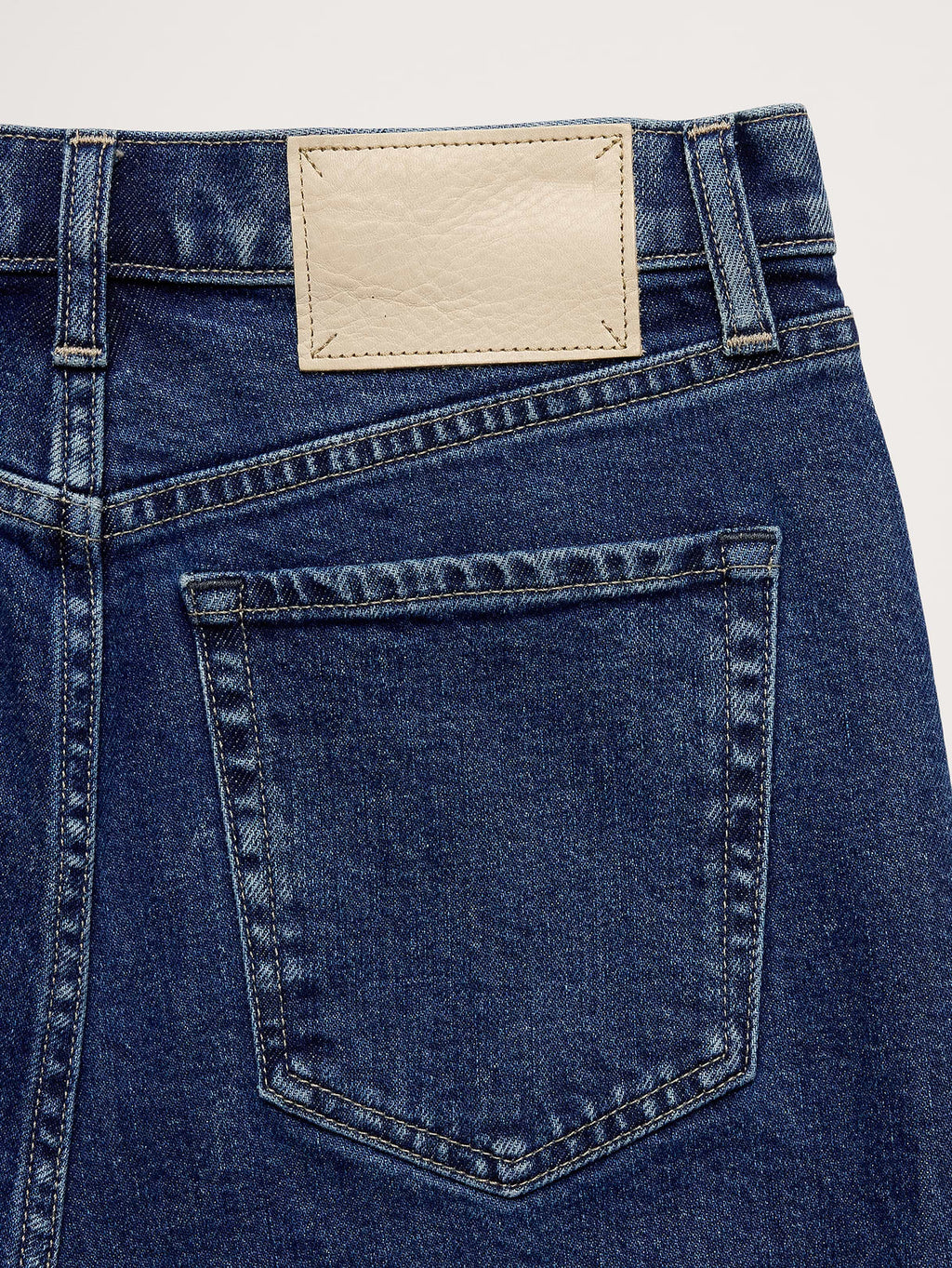 High-Rise 90S Straight Jean - Stone Wash