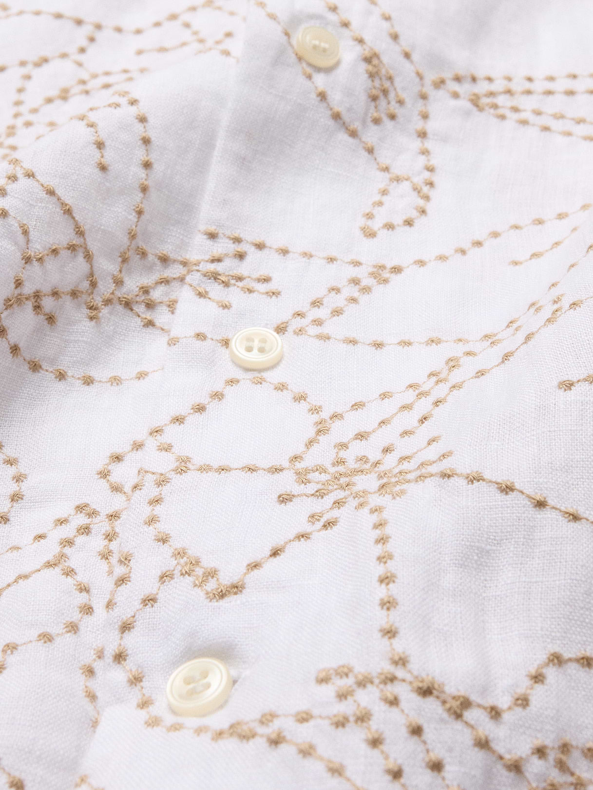 Standard-Fit Embroidered Linen Resort Shirt - Cream White