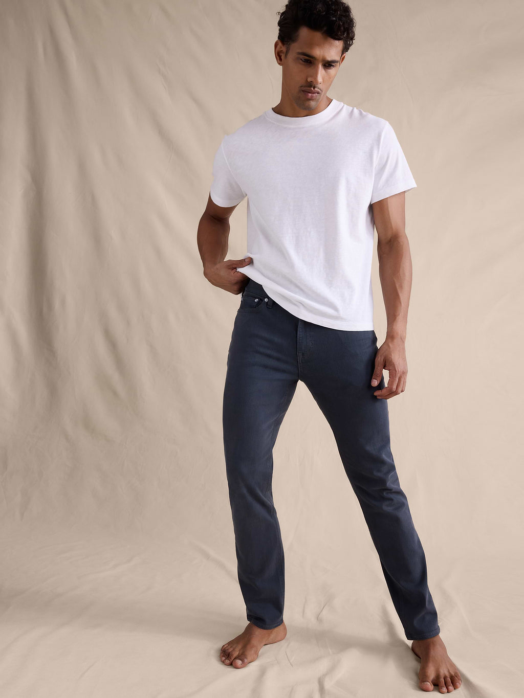 Slim Luxe Traveler Jean - Navy Blue