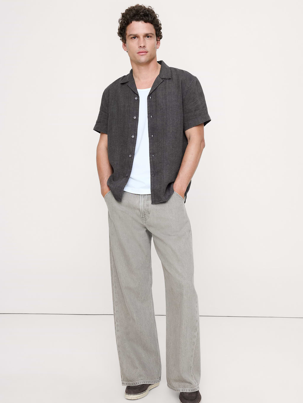 Standard-Fit Linen Resort Shirt - Heather Charcoal Gray
