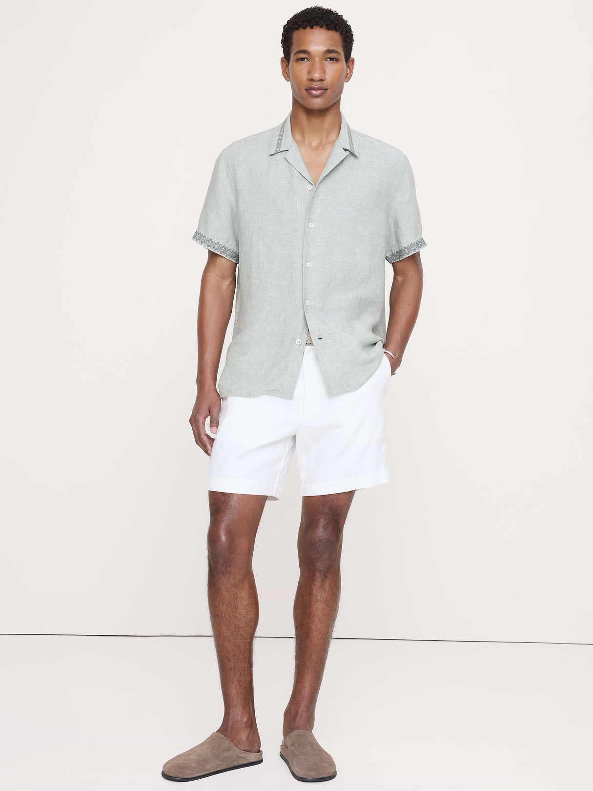 Standard-Fit Embroidered Linen Resort Shirt - Light Green