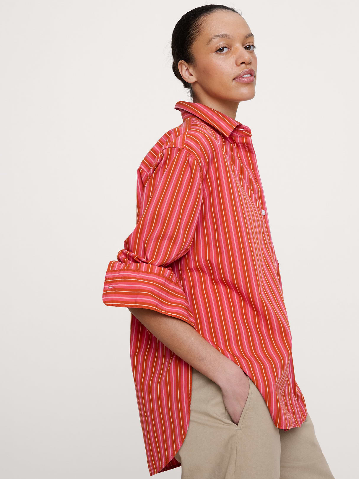 The Oversized Shirt in Cotton Poplin - Pink Stripe