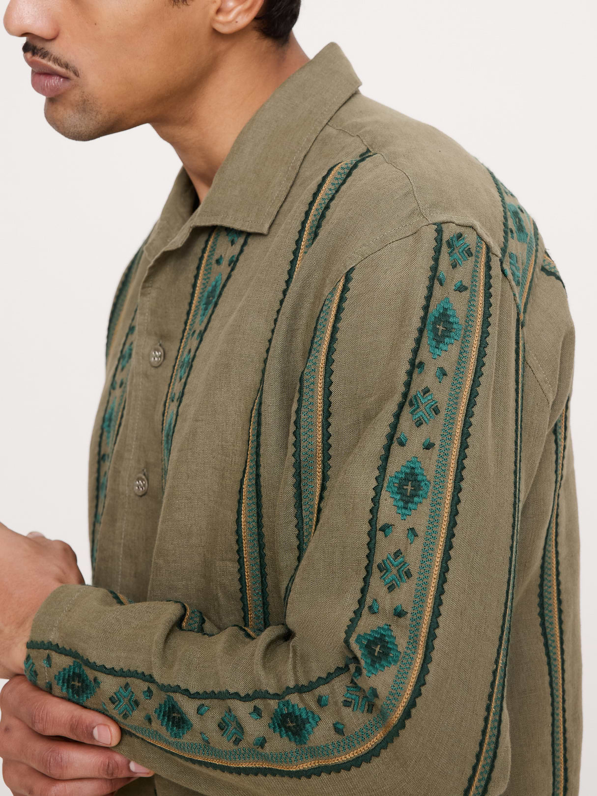 Relaxed-Fit Embroidered Linen Long-Sleeve Resort Shirt - Olive Green