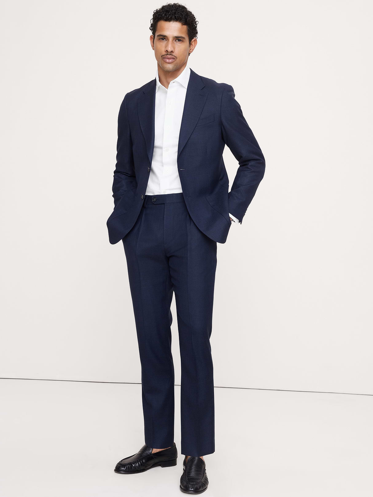 Tailored Slim-Fit Italian Wool Ventile Suit Pant - Navy Blue