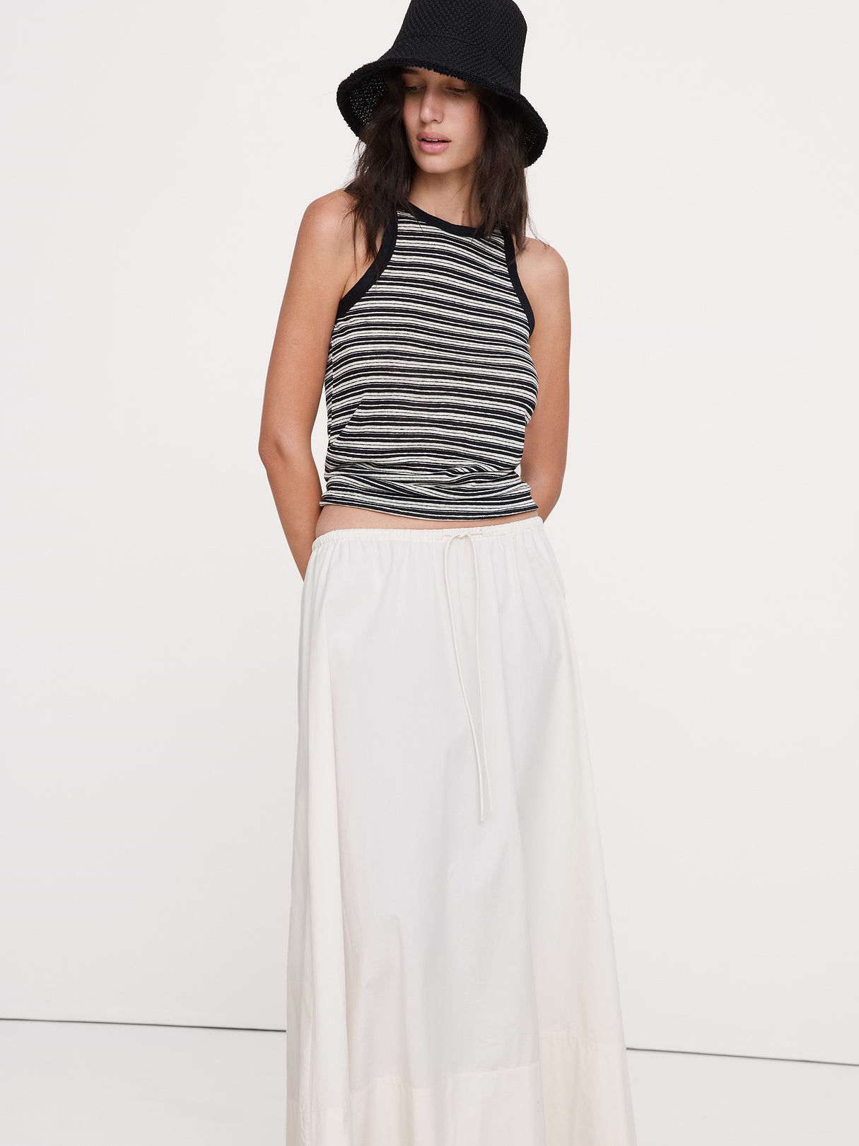 Linen Cutaway Tank - White & Black