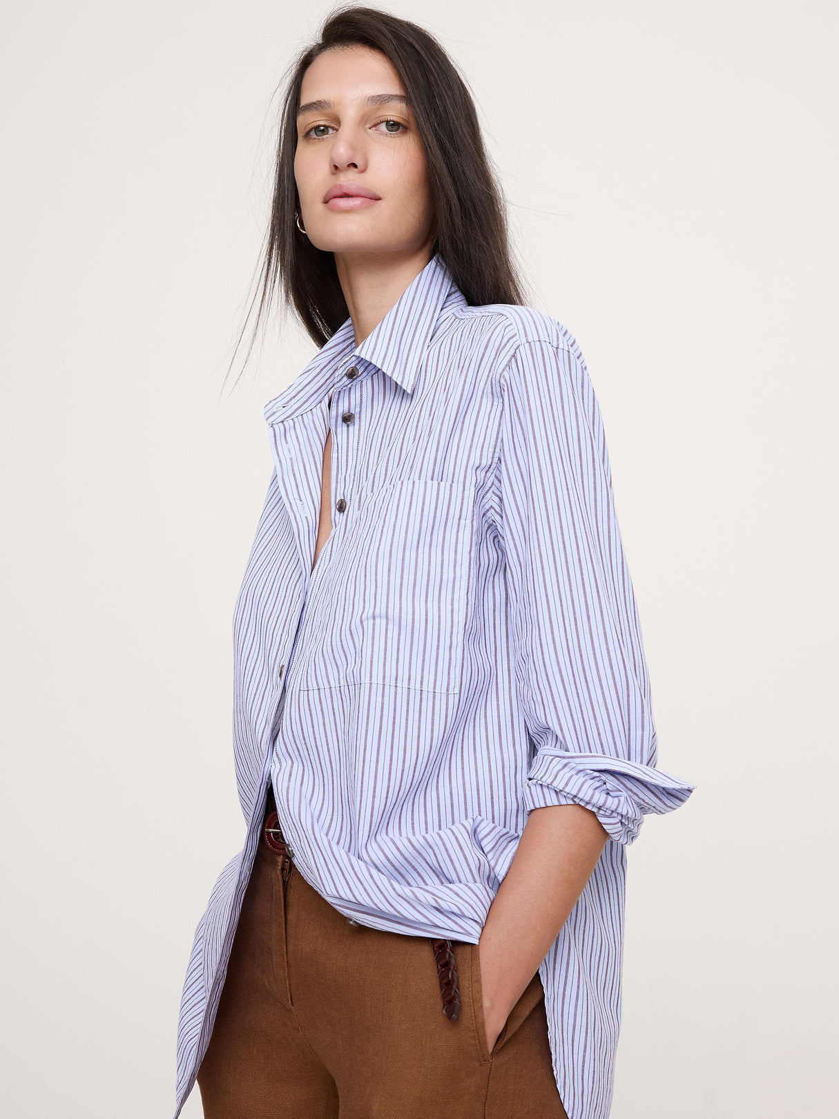 The Oversized Shirt in Cotton Poplin - Blue Opal Stripe