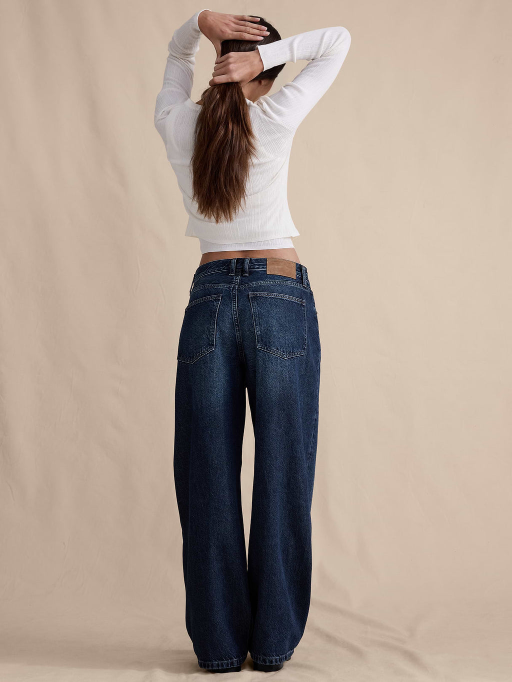 Mid-Rise Baggy-Straight Lightweight Jean - Medium Wash