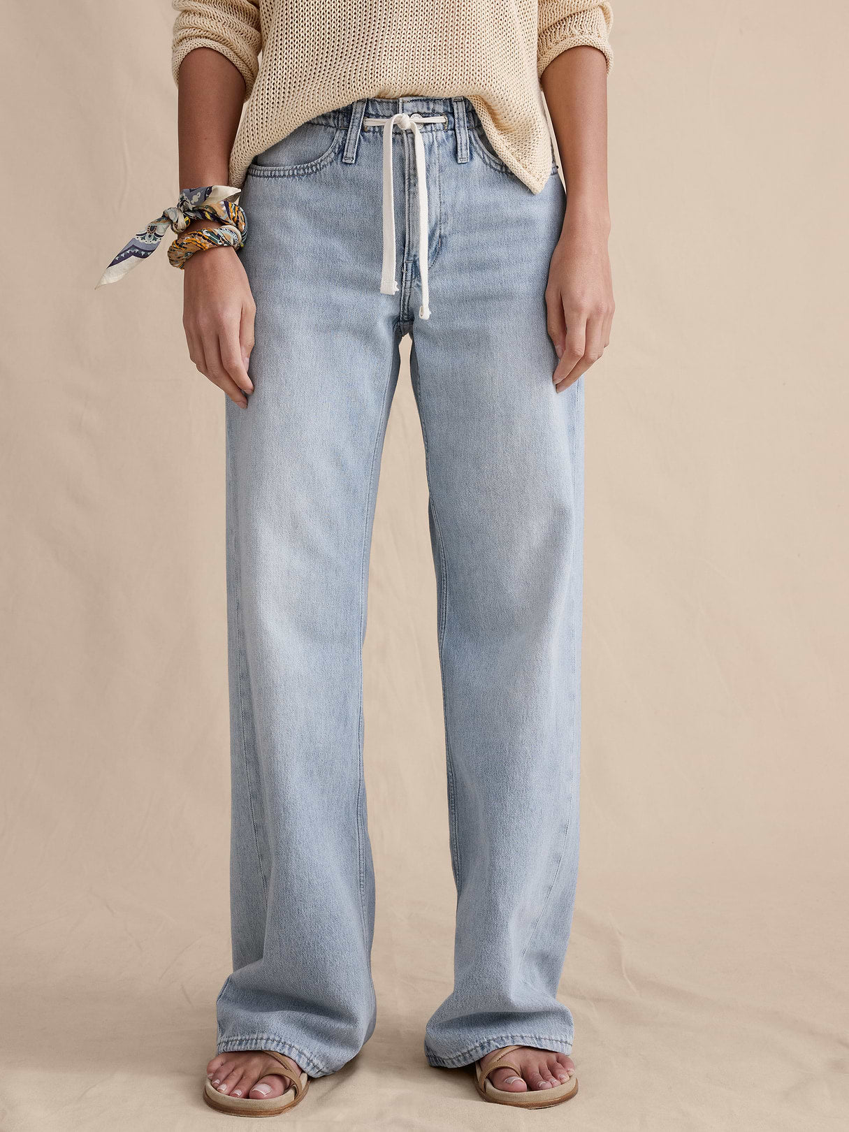 Mid-Rise Wide-Leg Drawstring Jean - Light Wash
