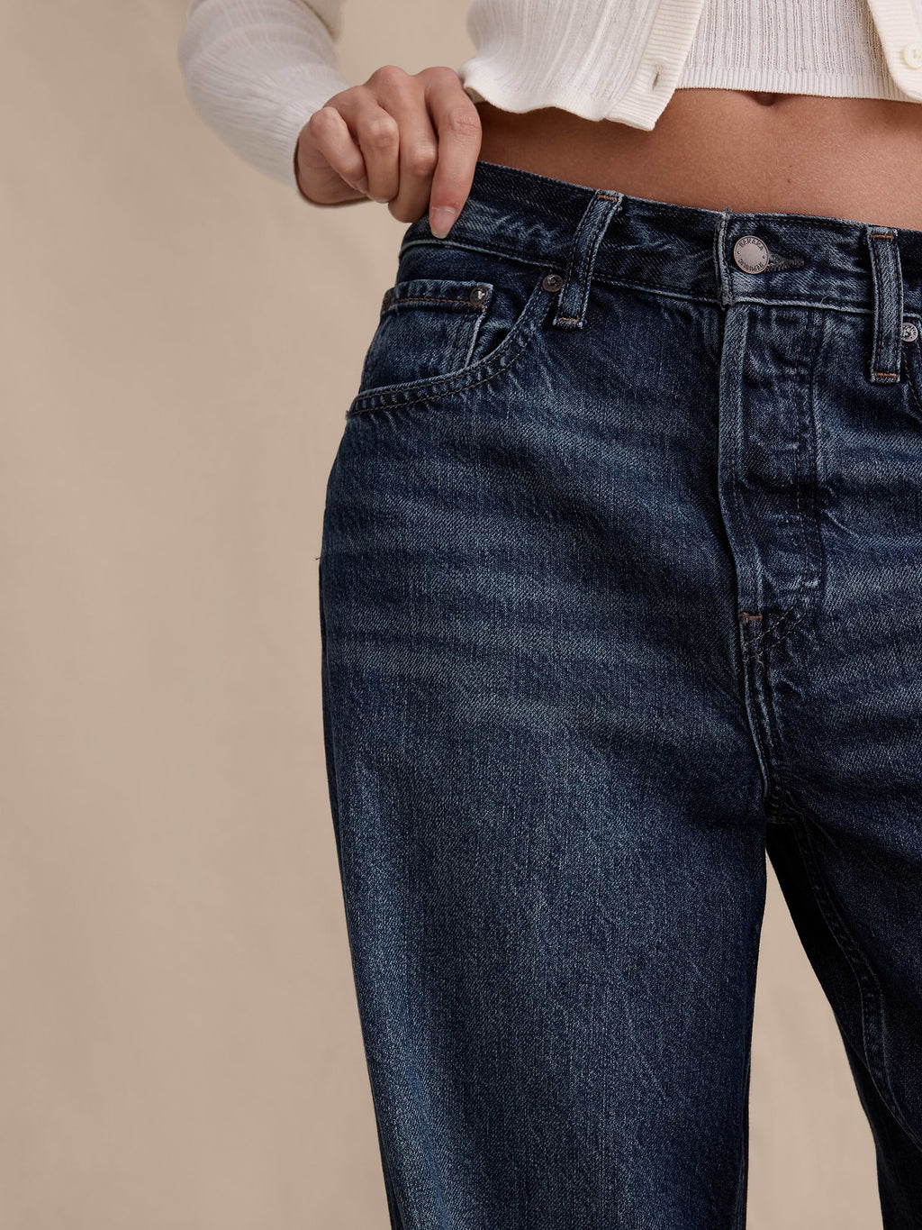 Mid-Rise Baggy-Straight Lightweight Jean - Medium Wash