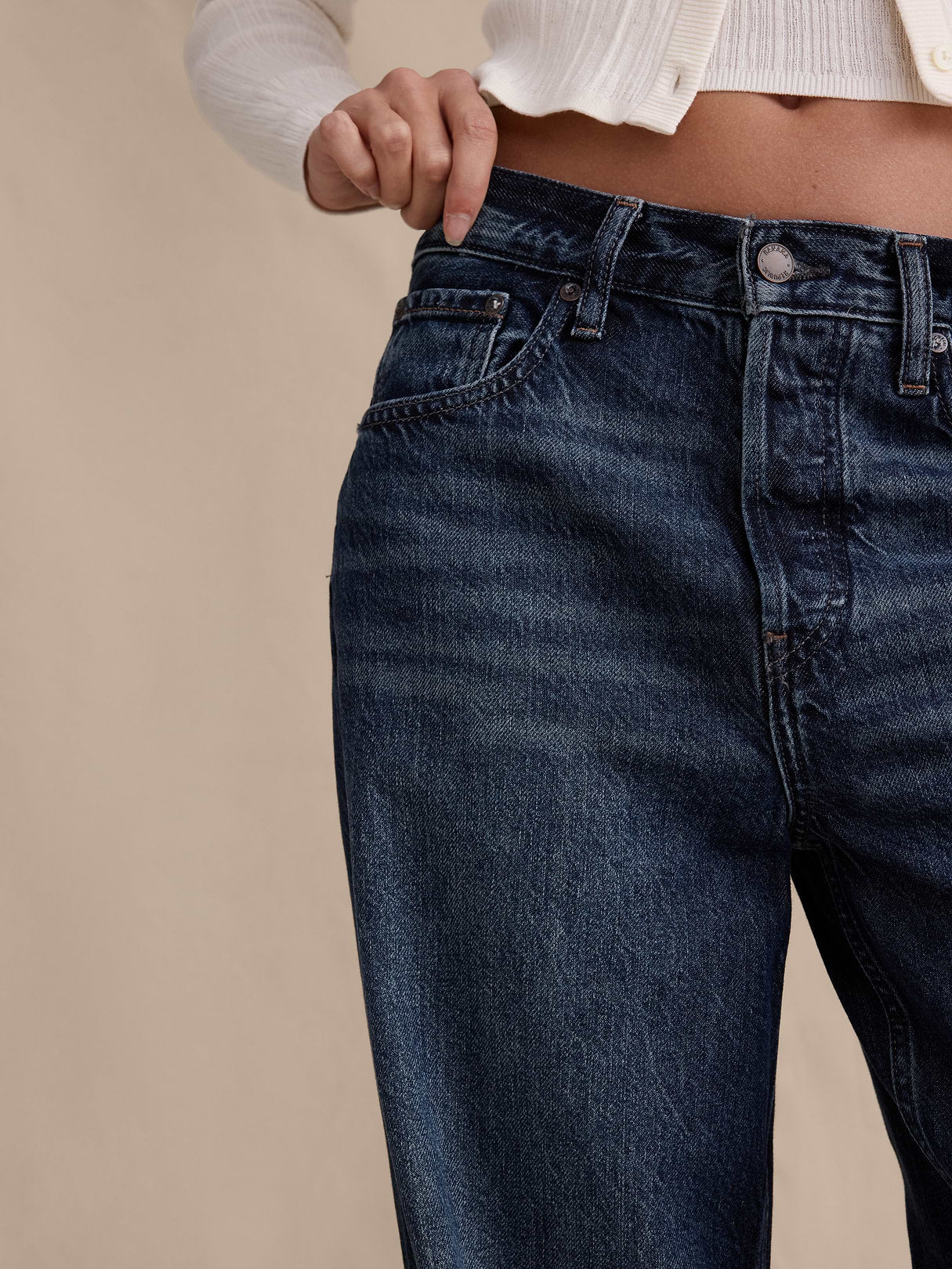 Mid-Rise Baggy-Straight Lightweight Jean - Medium Wash