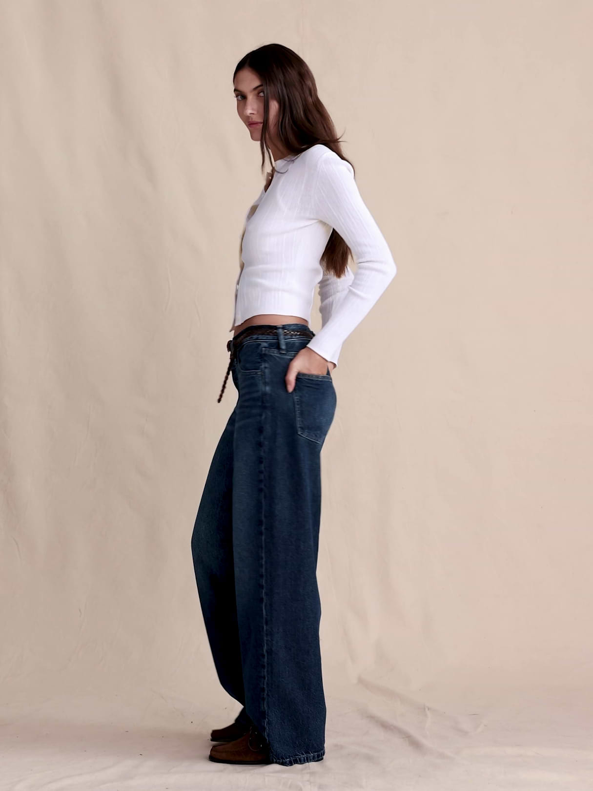 Mid-Rise Baggy-Straight Lightweight Jean - Medium Wash