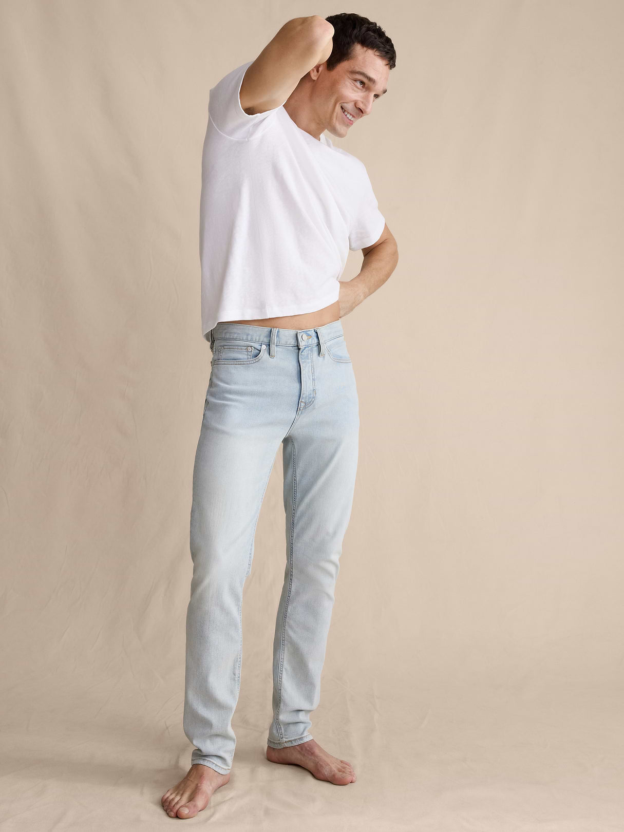 Straight Luxe Traveler Jean - Bleach Blue