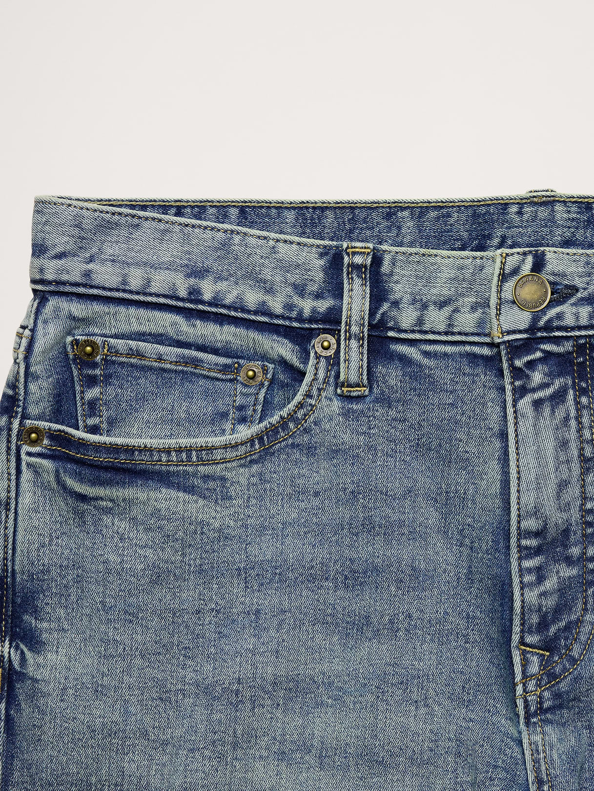 Athletic Luxe Traveler Jean - Tinted Blue
