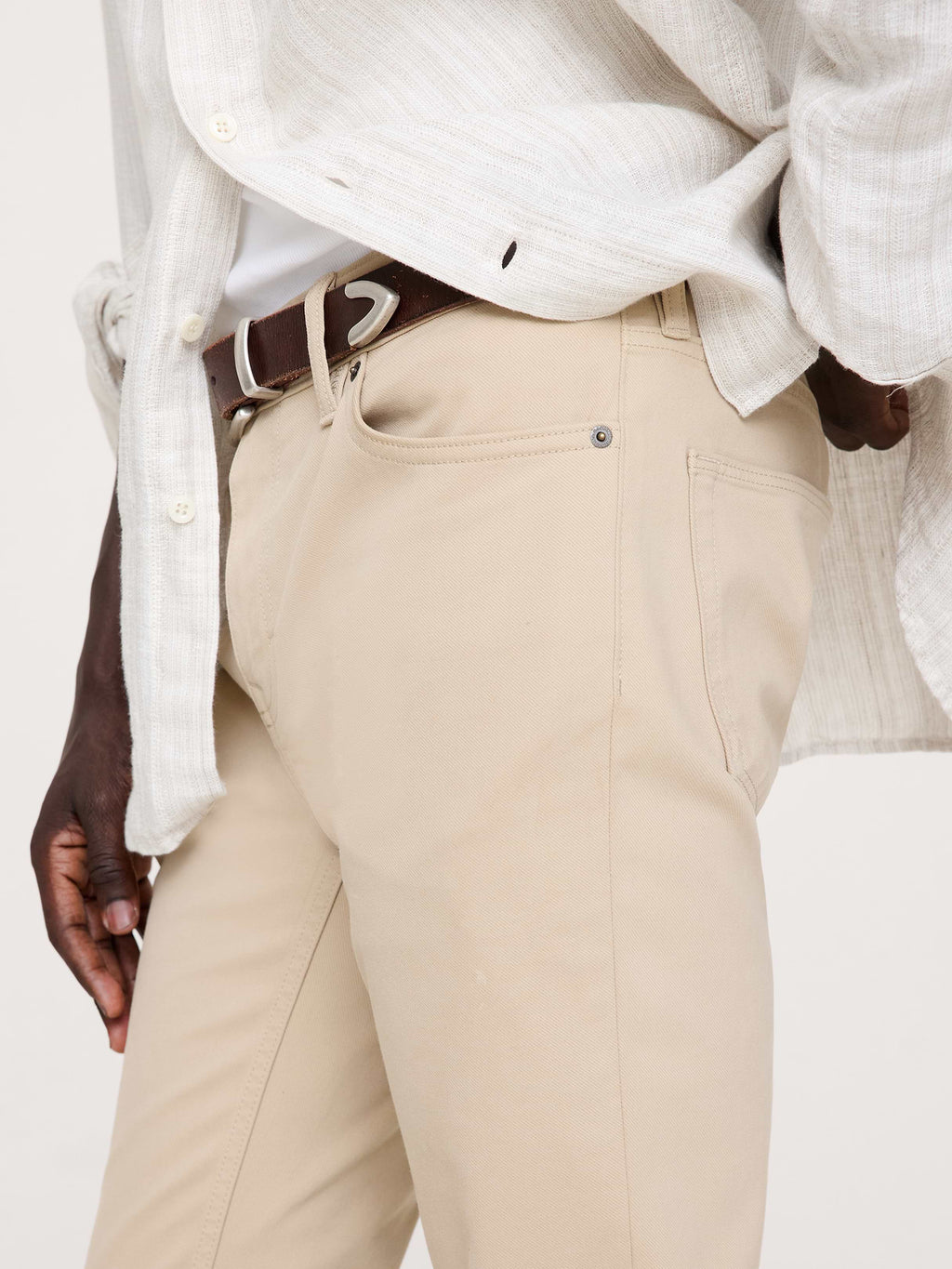 Slim Traveler Pant - Light Khaki