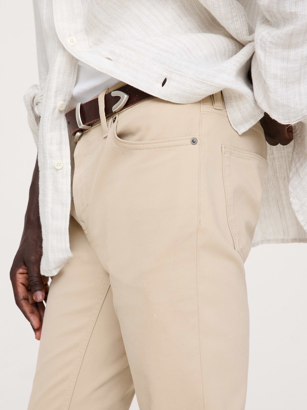 Slim Traveler Pant - Light Khaki