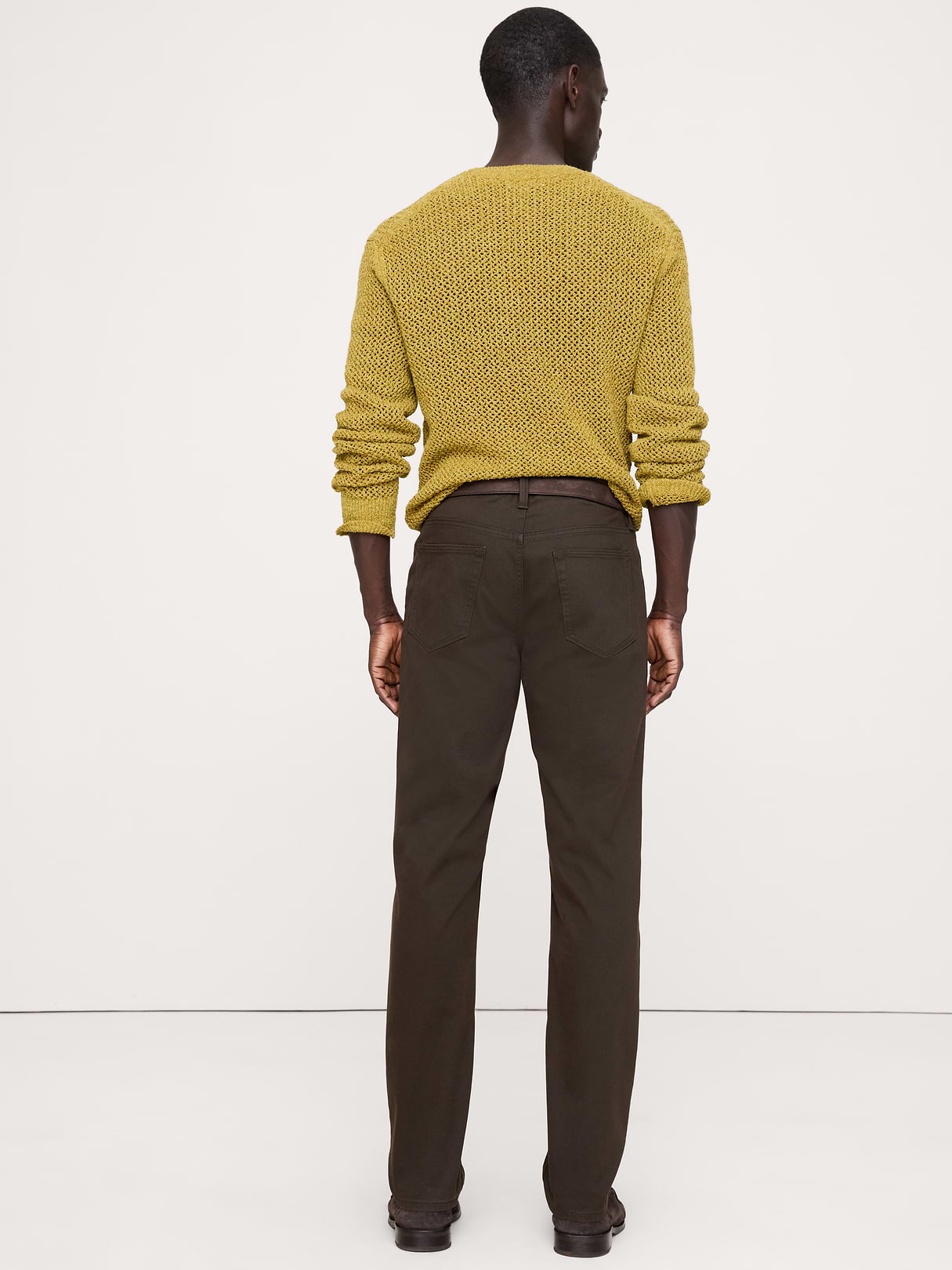Slim Traveler Pant - Brown