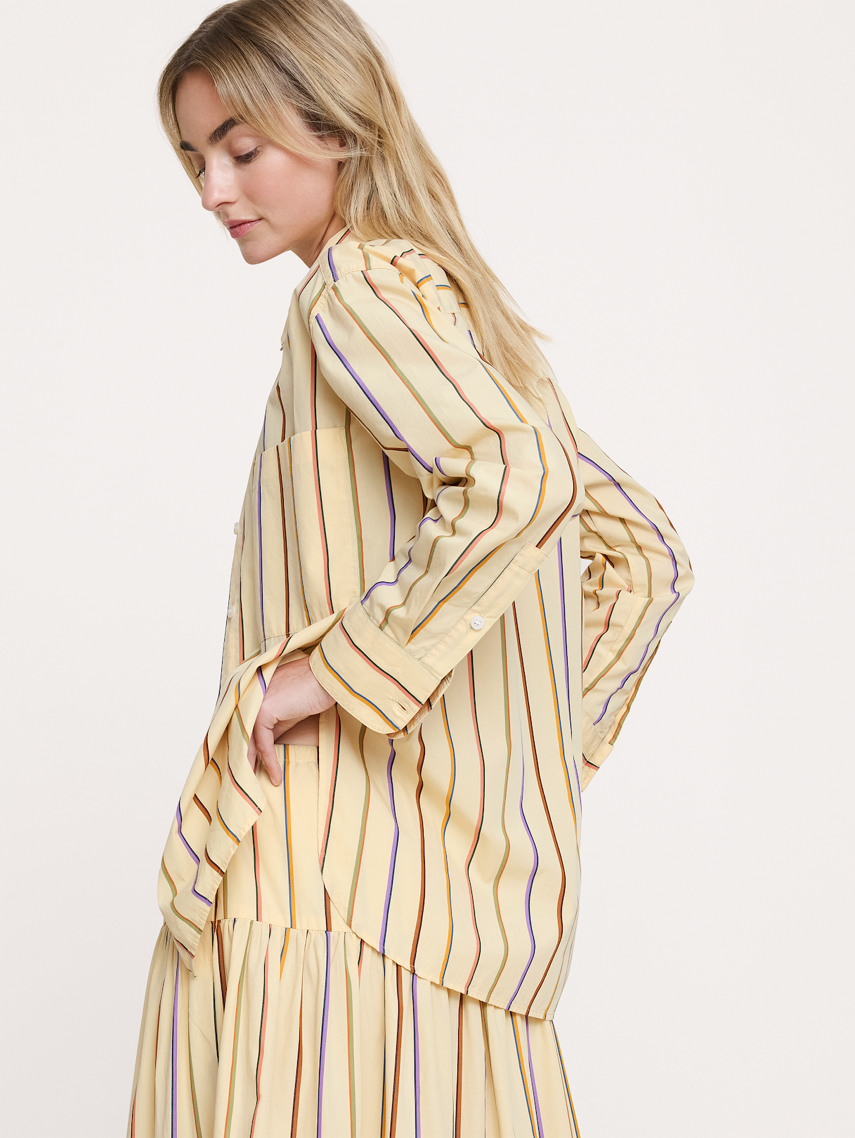 The Oversized Shirt in Cotton Poplin - Cream Stripe
