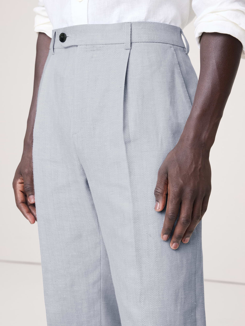 Tailored Slim-Fit Herringbone Linen-Merino Suit Pant - Light Blue Texture