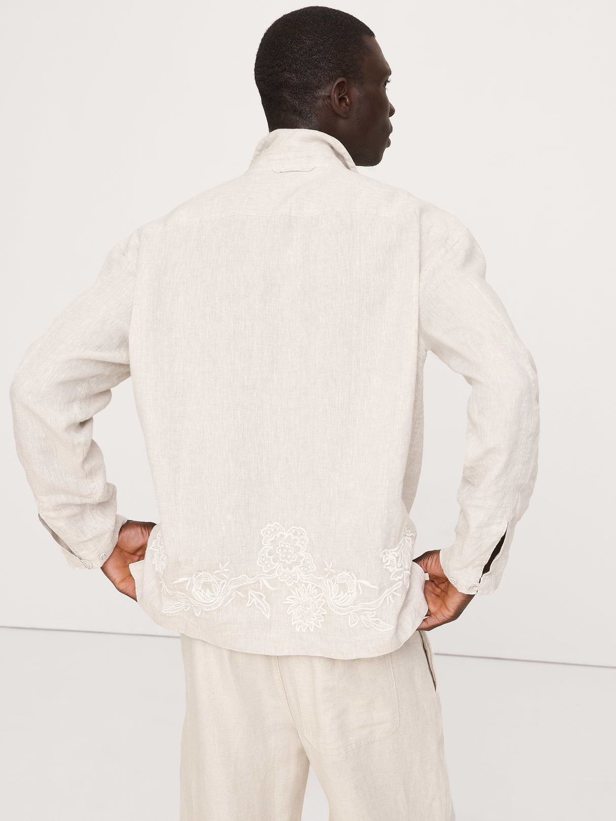 Relaxed-Fit Embroidered Linen Long-Sleeve Resort Shirt - Natural